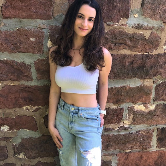 Meet your Posher, Emily - Picture 6 of 6